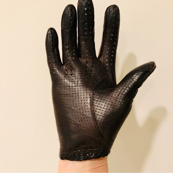 Vintage brown drivers leather gloves. Good used condition. Estimate size: 6.5 - Picture 6 of 10